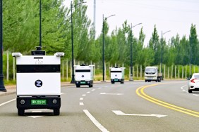 China’s Driverless Delivery Vans Keep Crashing