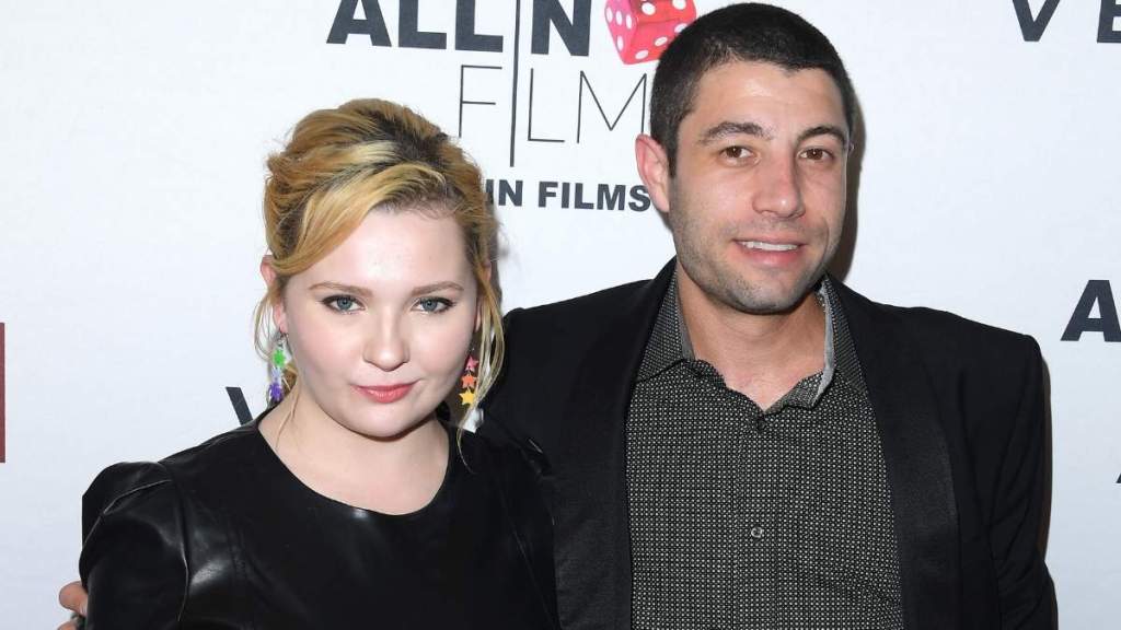 Zombieland Star Shares Sweet Message for Husband on 3rd Wedding Anniversary