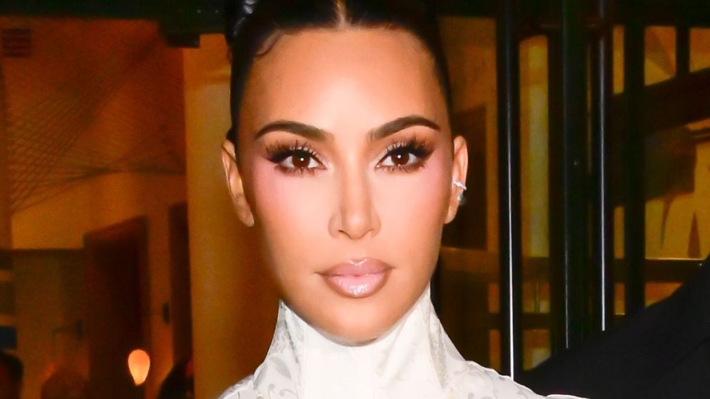 'Exhausted' Kim Kardashian Wants to Find Love Again — Source
