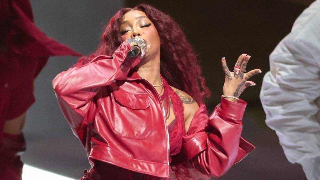SZA Models Red Shorts in Time for Valentine's Post Grammys Win