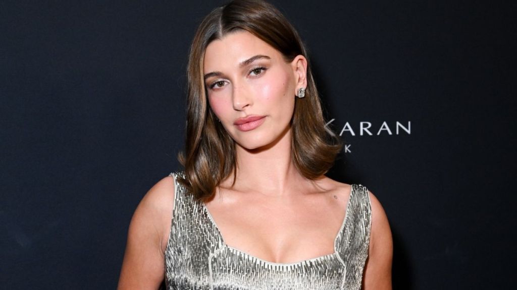 Hailey Bieber’s Rhode Appearance Spotlights Mini Shorts RT: Hailey Bieber Rocks Mini Shorts for Rhode Campaign