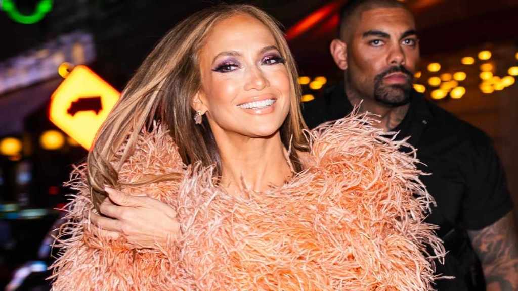 Jennifer Lopez Shows Up in Bold Lacy Dress for Family Outing