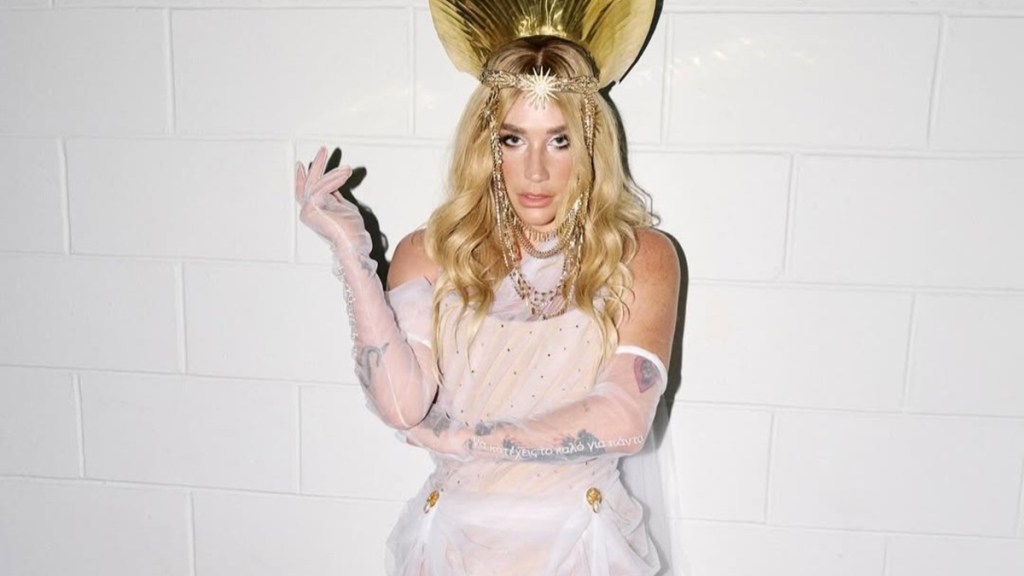 Kesha Wows in All-Sheer Outfit Ahead of Upcoming Australia Dates