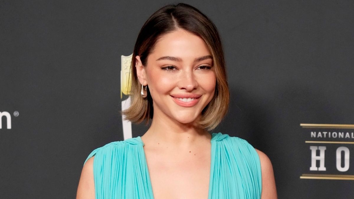 Madelyn Cline’s Side Cutout Dress Brings Extra Drama to NFL Honors