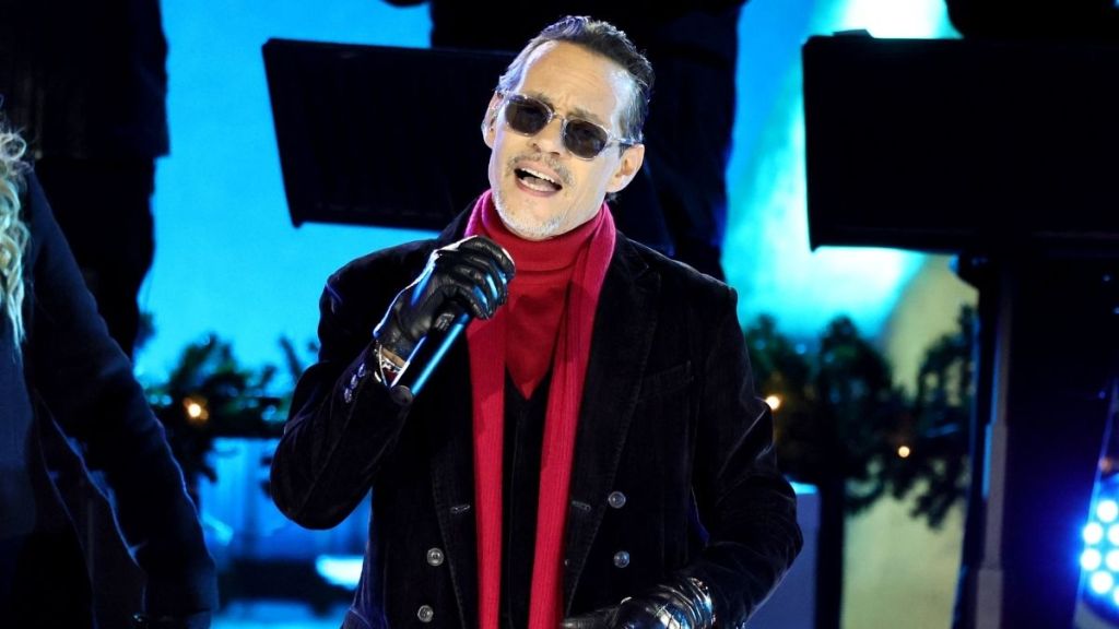 Marc Anthony Reacts to Beckham Family Feud