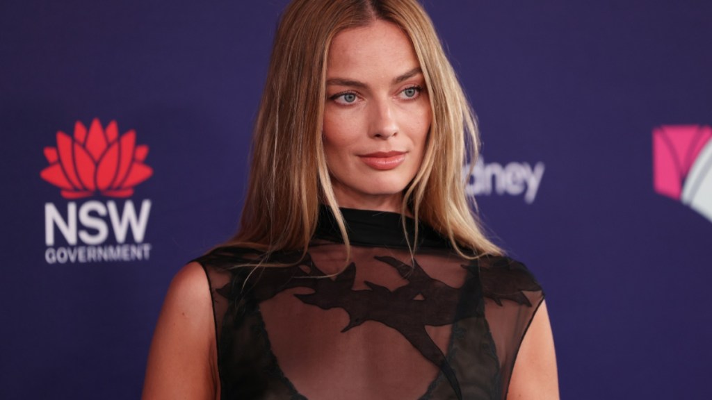 Margot Robbie Risks a Daring See-Through Look on the Tropfest 2026
