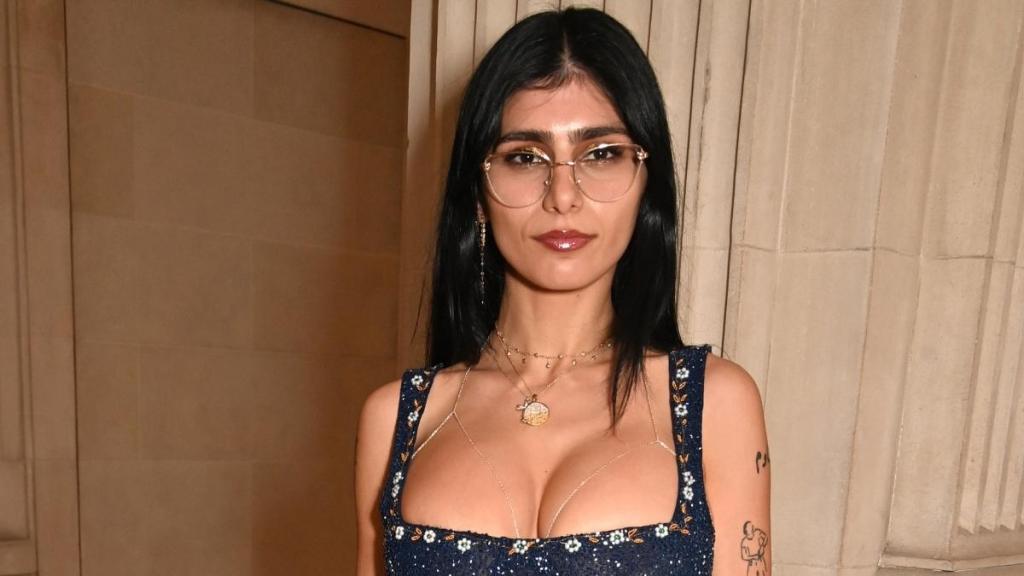Mia Khalifa Heats Up New Photoshoot in Daring Backless Mini