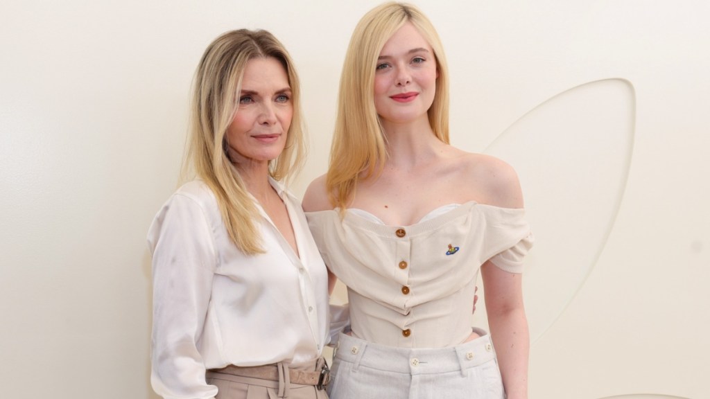 Elle Fanning & Michelle Pfeiffer’s New Series Teaser Released by Apple TV
