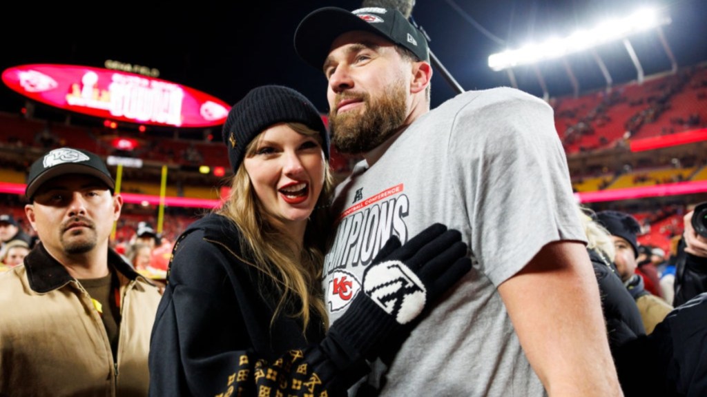 Taylor Swift Brings Back Her Trusty Louboutins for Travis Kelce Date