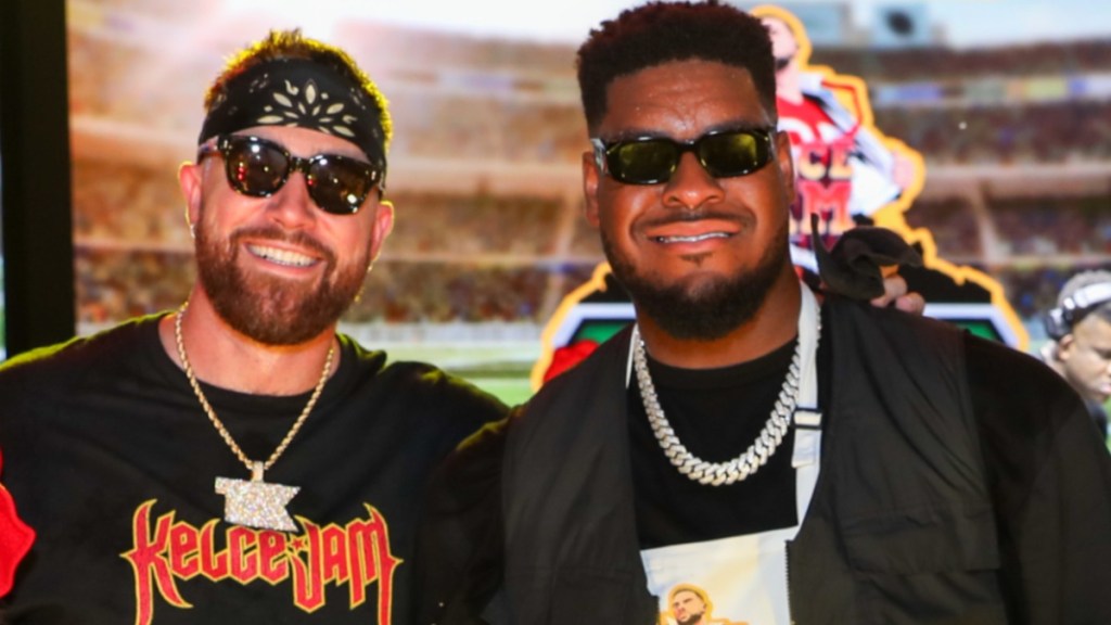 Chiefs' Trey Smith Drops Travis Kelce's Future Updates