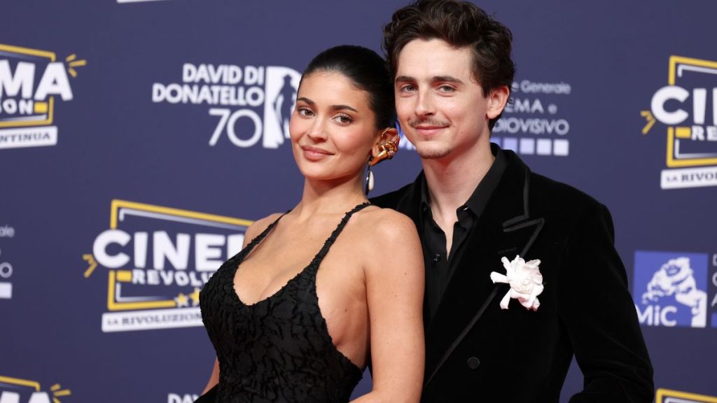 Kylie Jenner Prioritizing Timothee Chalamet Has Her Friends 'Hurt' — Source