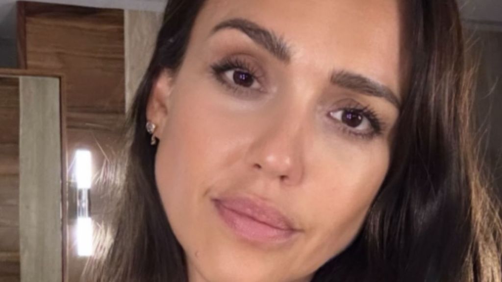 Jessica Alba’s Sheer Swimsuit Photo for Maxim Reemerges Amid PDA Talks