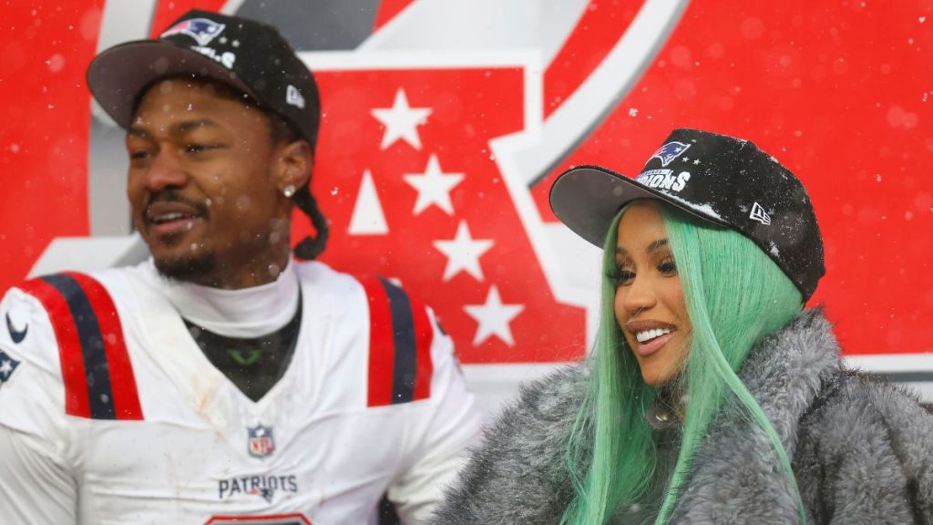 Stefon Diggs Plays Coy Over Getting Cardi B a Ring
