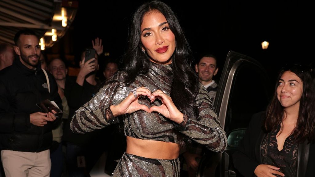 Nicole Scherzinger Goes for a Crop Top Look in New Video