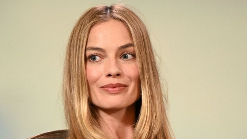 Margot Robbie Turns Heads in Strapless Dilara Findikoglu Micro Minidress