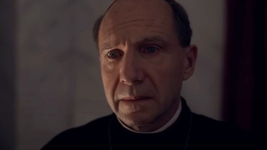 Ralph Fiennes' Controversial Movie Sets Peacock Streaming Date