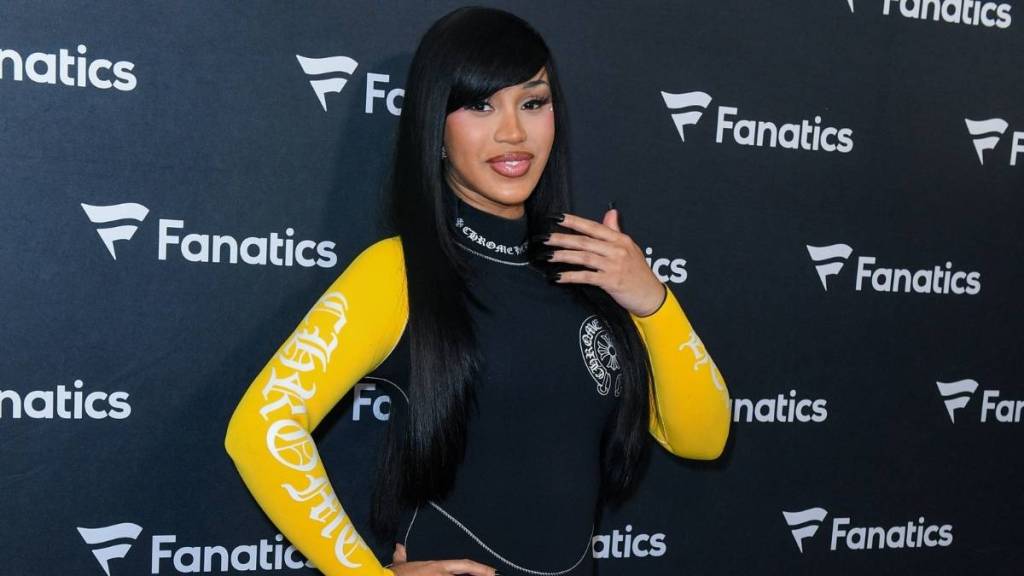 Cardi B Slams Ex-Trump Advisor for Linking Her to Nicki Minaj ‘Bot’ Drama