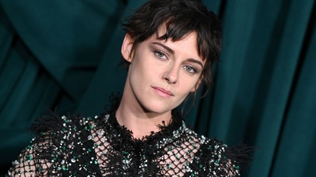 Kristen Stewart’s Sheer Netted Outfit Grabs Attention at Pre-Oscar Dinner