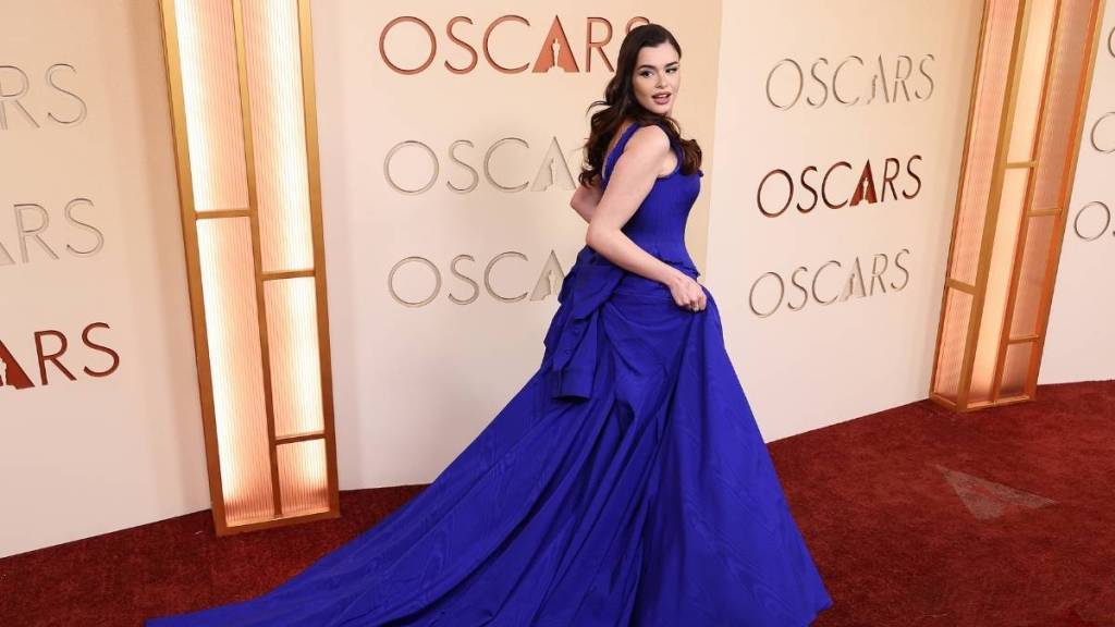 Barbie Ferreira’s Corset-Inspired Gown Adds a Bold Twist to the 2026 Oscars