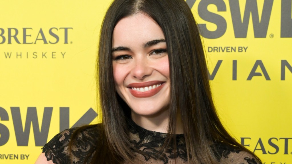 Barbie Ferreira lacy dress mile end kicks premiere