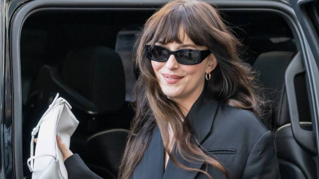 Dakota Johnson 'Playing the Field' With Dating Life Amid Rumors — Source