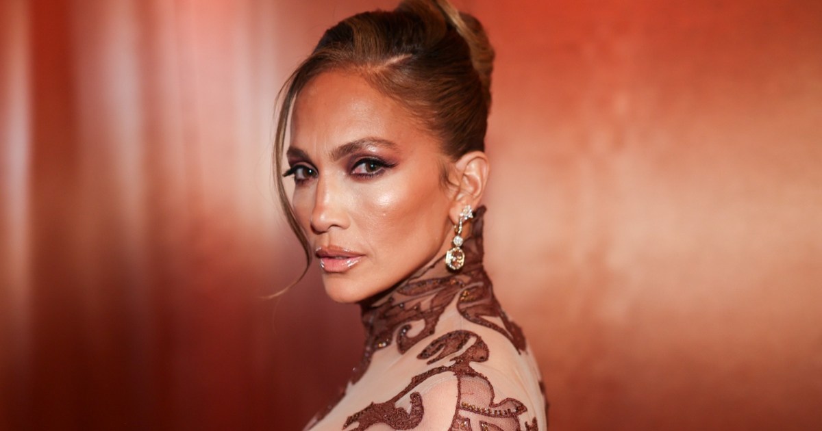 Jennifer Lopez Keeps It Bold Dancing in Fringe Bikini Look for Residency
