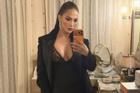Jennifer Lopez's Daring V-Neck Style Steals the Spotlight at An Unforgettable Evening