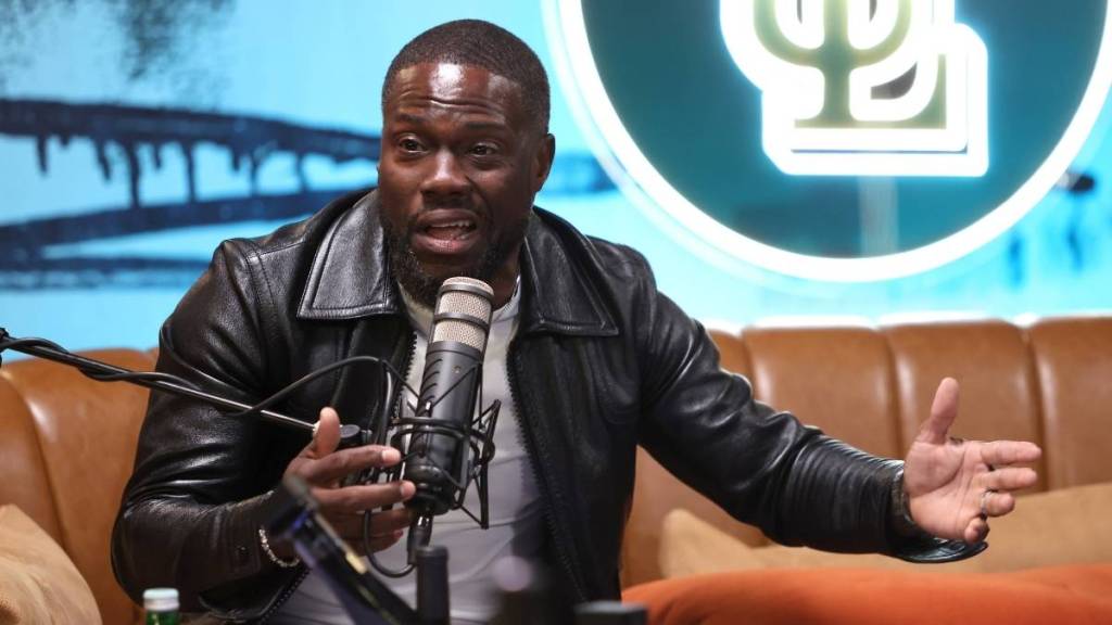 Kevin Hart Plays Peacemaker as Logan Paul & Rob Gronkowski Clash