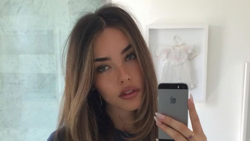 Madison Beer’s Bikini Look Gets a Polka Dot Spin Ahead of Tour Dates