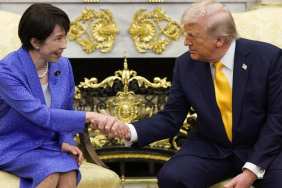 Donald Trump's Bruised Hand With Makeup Spotted During Japanese PM Meeting