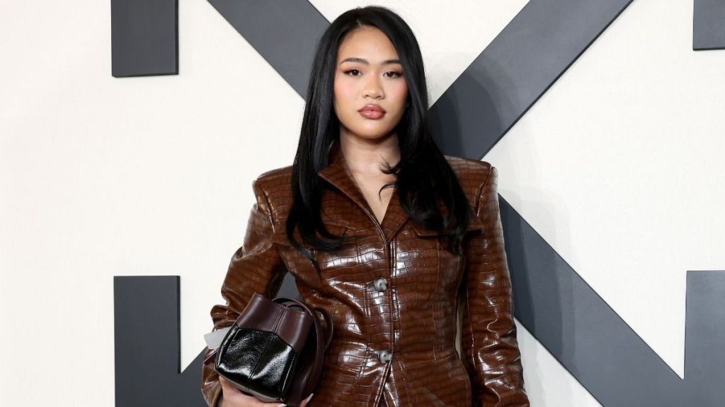 Suni Lee’s Bikini Video From Birthday Lets Her Moves Do All the Talking