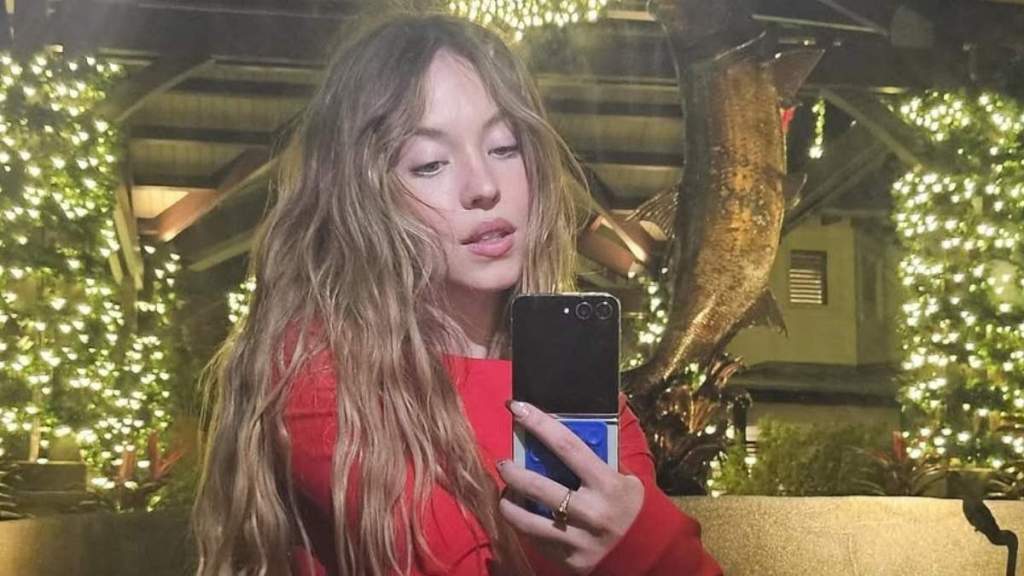 Sydney Sweeney Goes Daring in Lacy Bodysuit With Major Cut-Out for SYRN