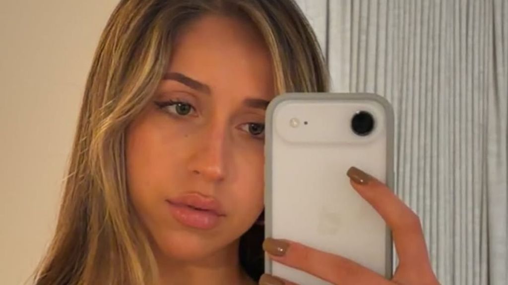 Tate McRae Makes Waves in String Bikini for New Photo Dump