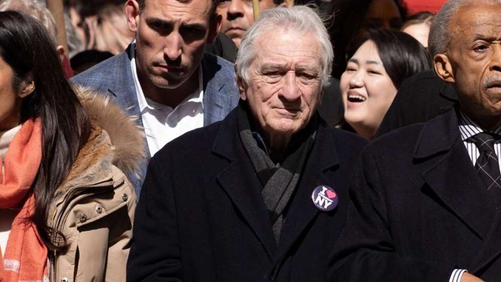 Robert De Niro Calls Donald Trump 'Crazy' During 'No Kings' Protest