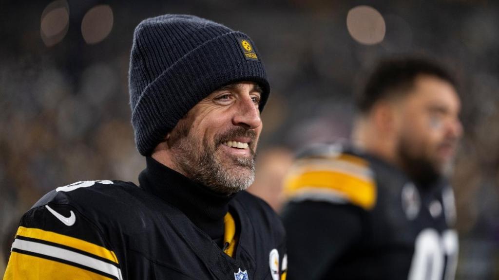 Aaron Rodgers Shares NSFW Motivation Behind Staying Fit