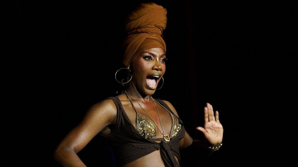 Doechii Shines in Bikini Top & Micro Shorts for Colombia Concert