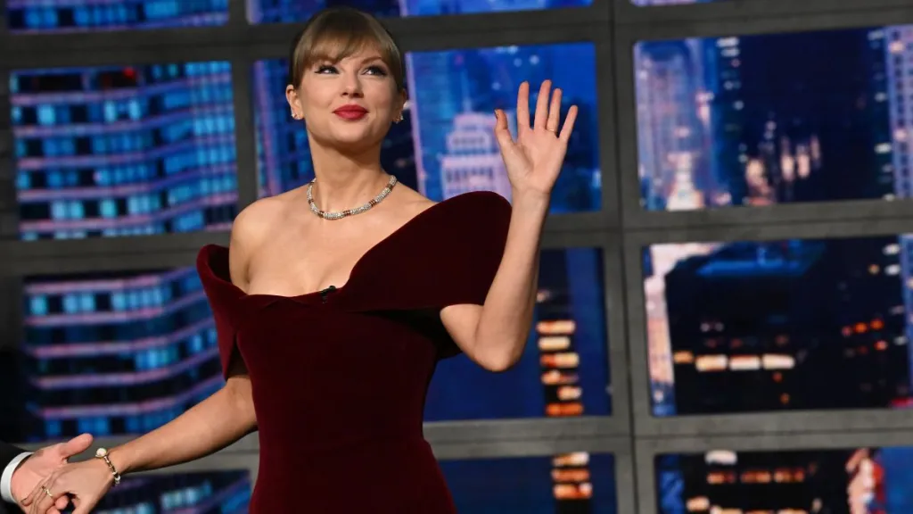 Taylor Swift Gives ‘Elizabeth Taylor’ a Special Transformation With Vinyl Release