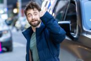 Daniel Radcliffe Meets Gold Medalist Alysa Liu & Internet Is Losing It