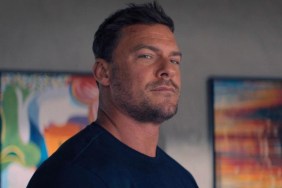 Watch Alan Ritchson Chug a Pickle Juice & Mustard Jar & 'Burn' His Throat
