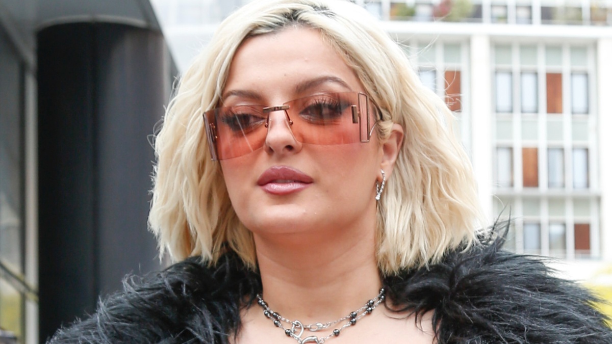 Bebe Rexha’s Cleavage-Baring Bodysuit Has Fans Watching Twice - Mandatory