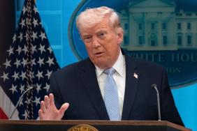 Donald Trump's Awkward Silence With Artemis II Astronauts Goes Viral