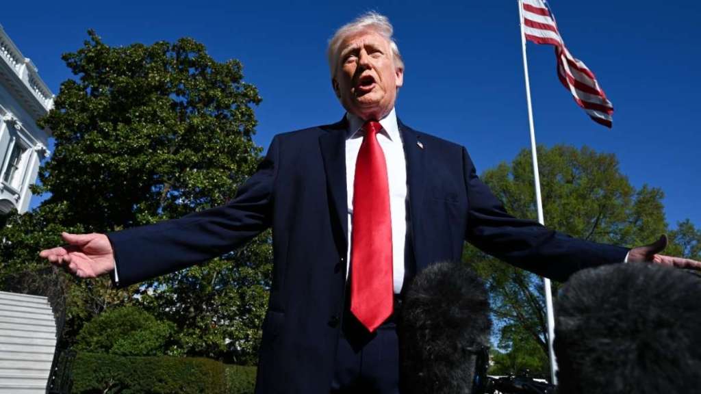 Donald Trump Reshares AI Image of Himself With Jesus Amid Backlash