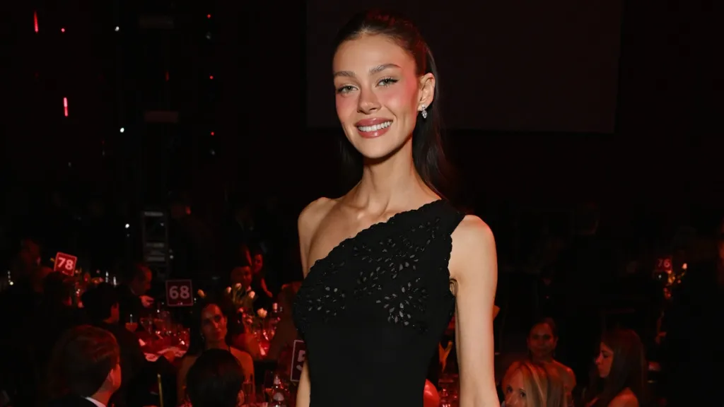 nicola peltz