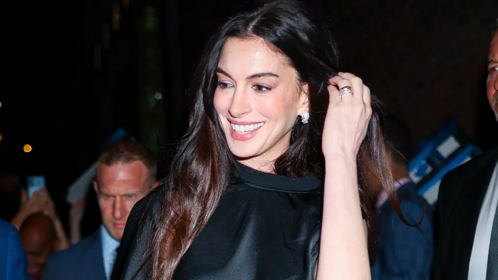 anne hathaway