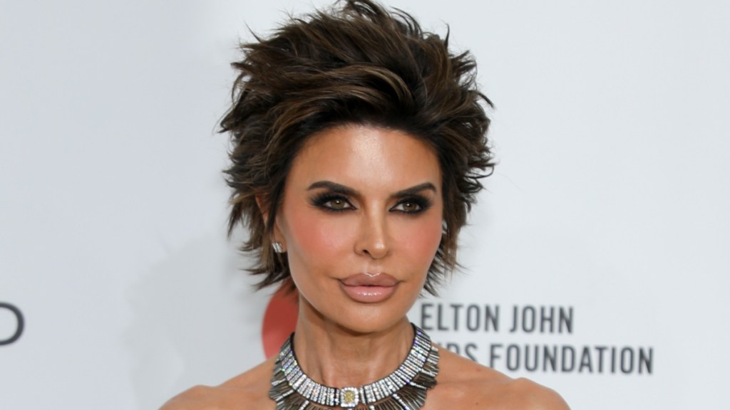 Lisa Rinna Wants This Traitors Co-Star To Be the Next Bachelorette