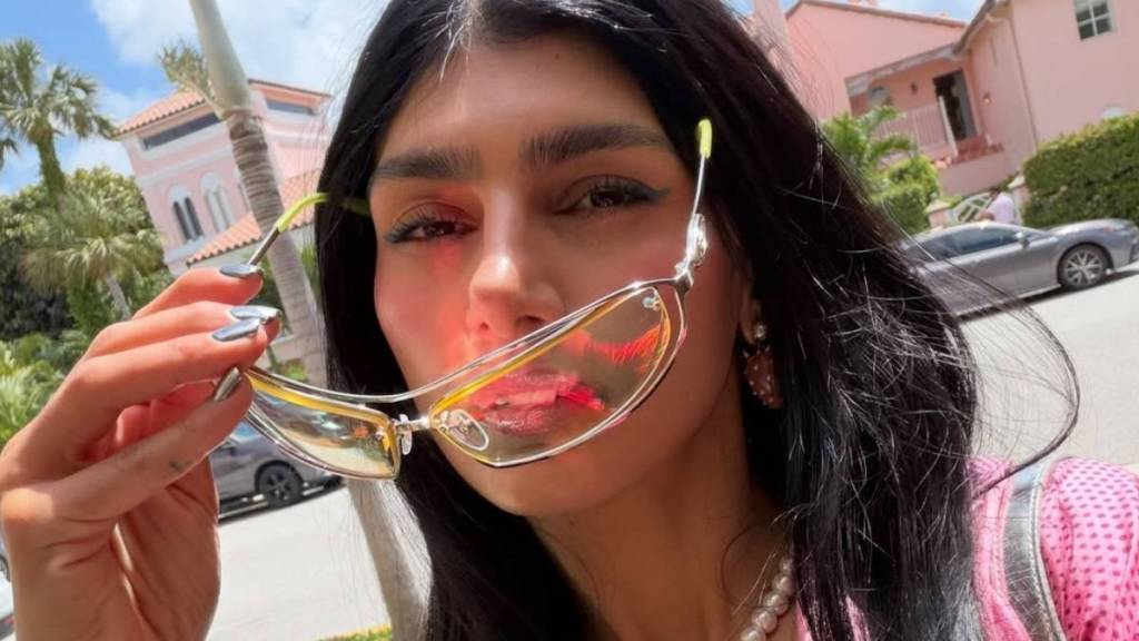 Mia Khalifa Risqué String Bikini Is Almost Too Bold After PFW Debut