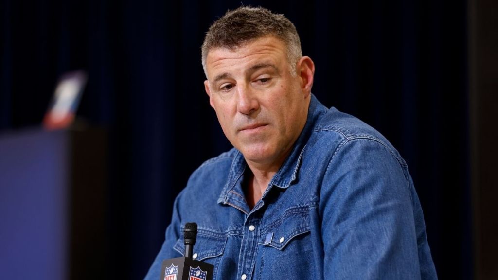 Patriots ‘Missing’ Mike Vrabel Amid Dianna Russini Scandal