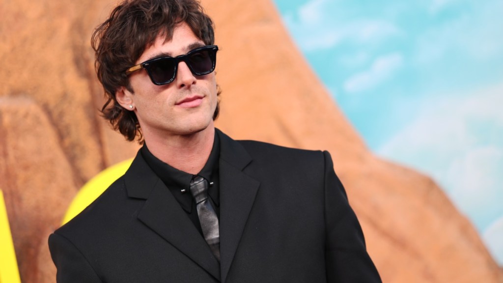 Jacob Elordi Called ‘Mullet Twin’ by Oscar Nominee After Coachella Experience