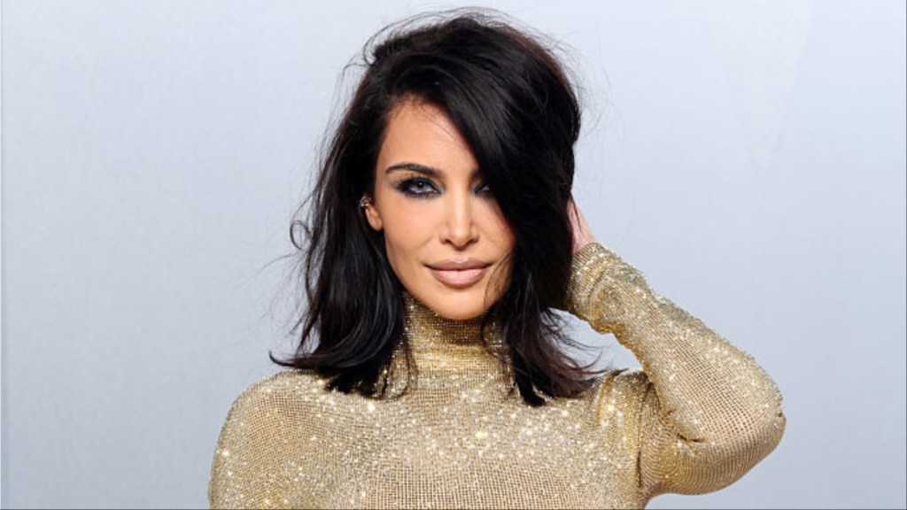 Kim Kardashian & Lewis Hamilton Have 'Hard Launched' Romance — Expert