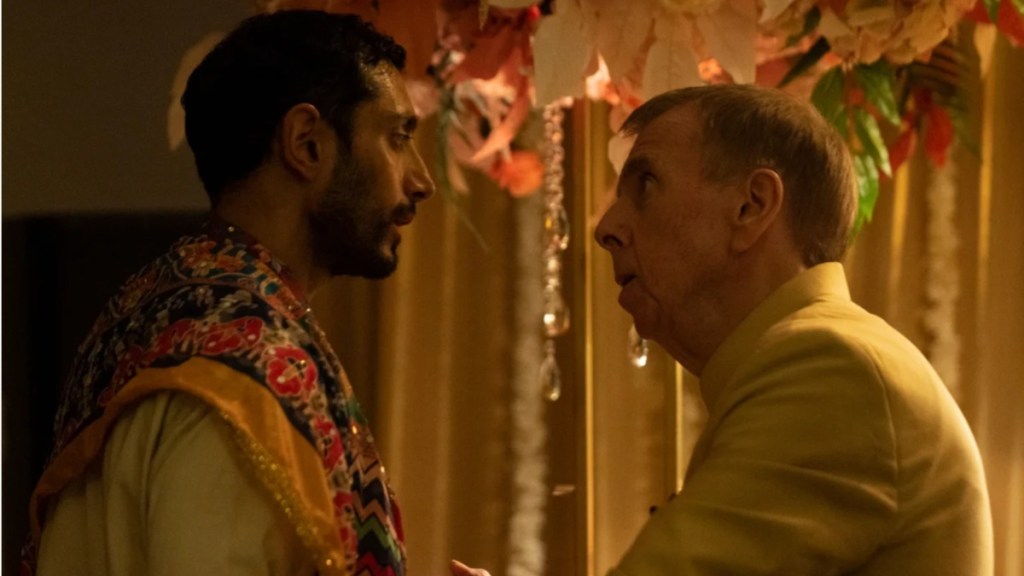 New Hamlet Adaptation With Marvel Star Draws Regal RT Score Ahead of Release